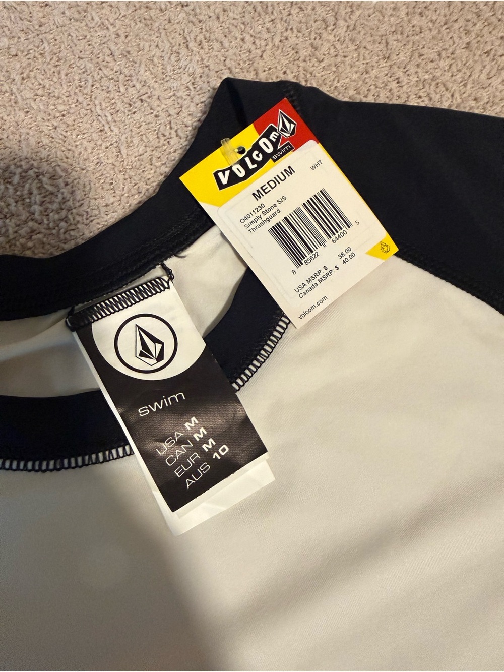 NWT Volcom Kids' Rash Guard - Picture 4 of 6